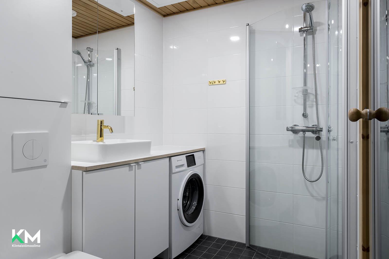 Isokatu 1, Keskusta, Oulu