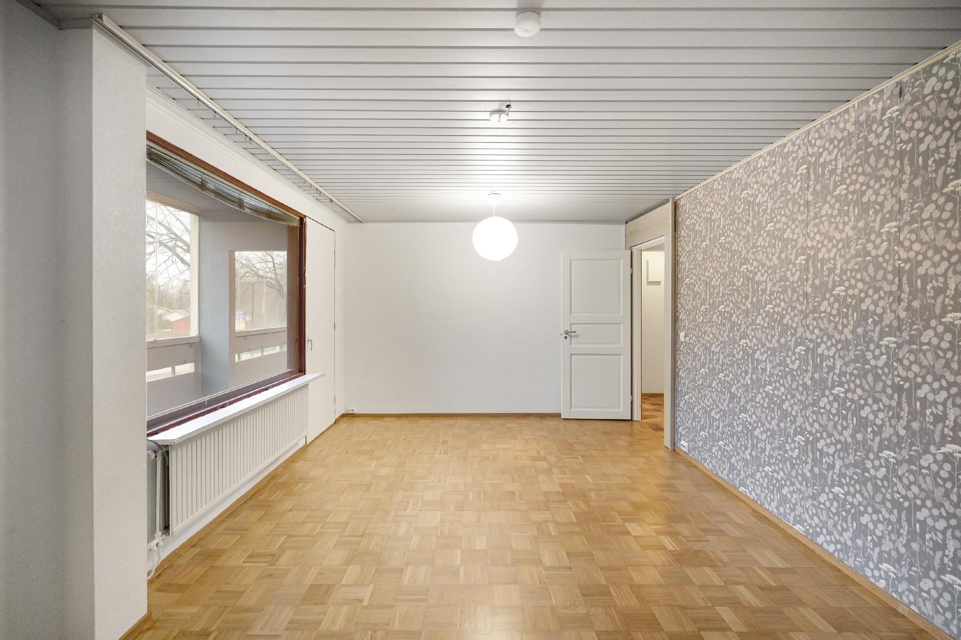 Tuusulantie 37, Untola, Kerava