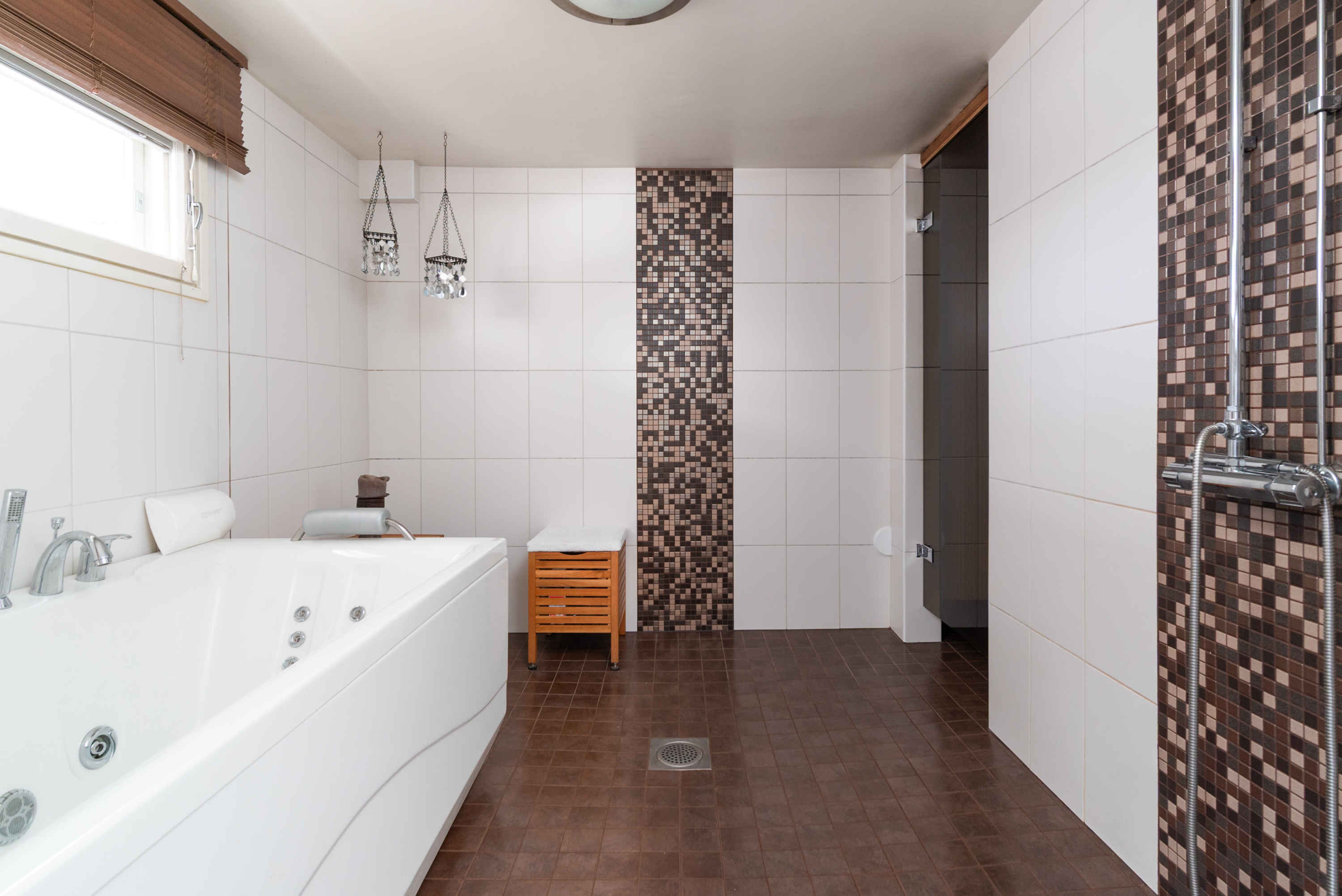 Kylpyhuoneessa poreamme