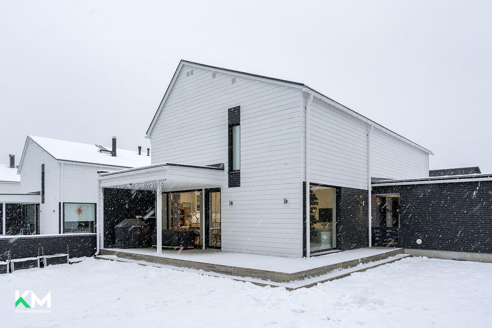 Palloilijantie 17, Kivikkokangas, Oulu