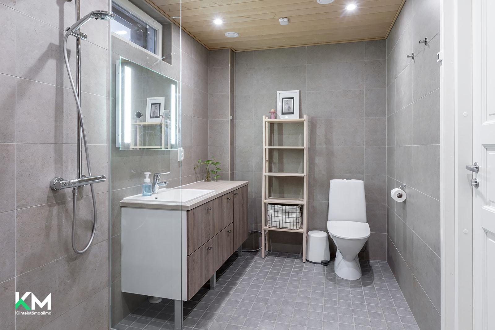 Palloilijantie 17, Kivikkokangas, Oulu