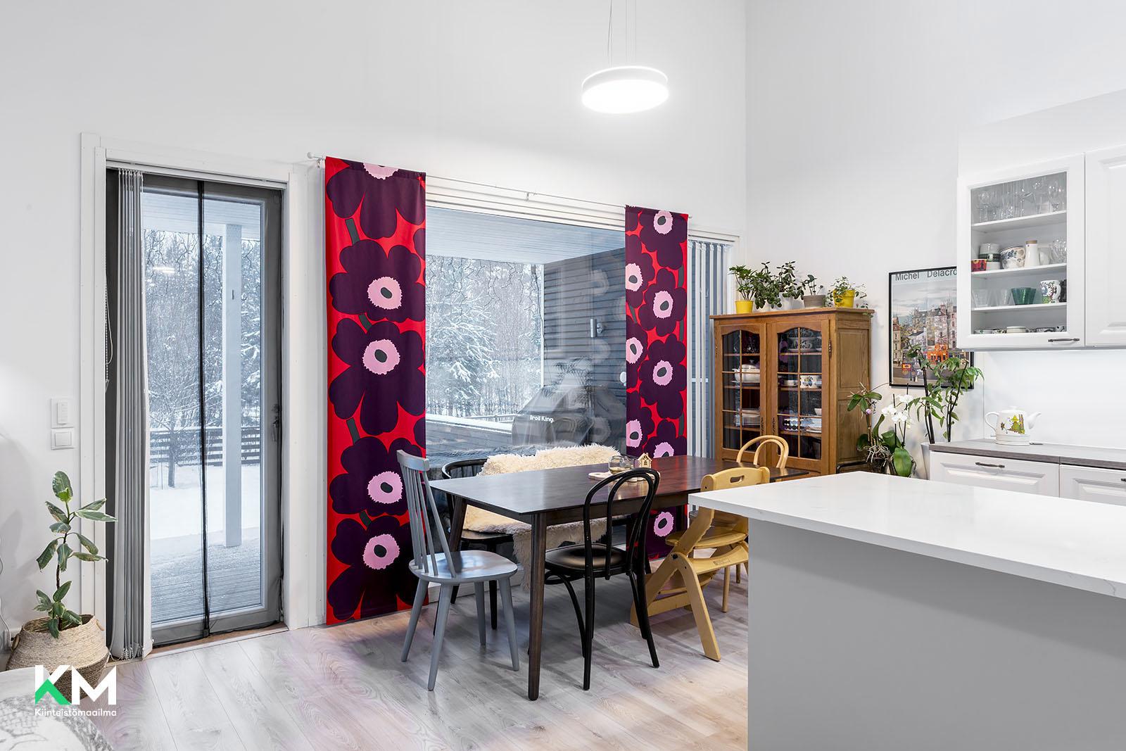 Palloilijantie 17, Kivikkokangas, Oulu