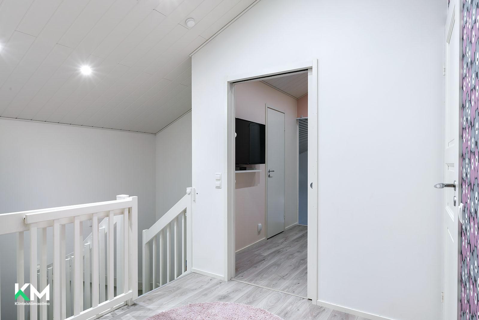 Palloilijantie 17, Kivikkokangas, Oulu