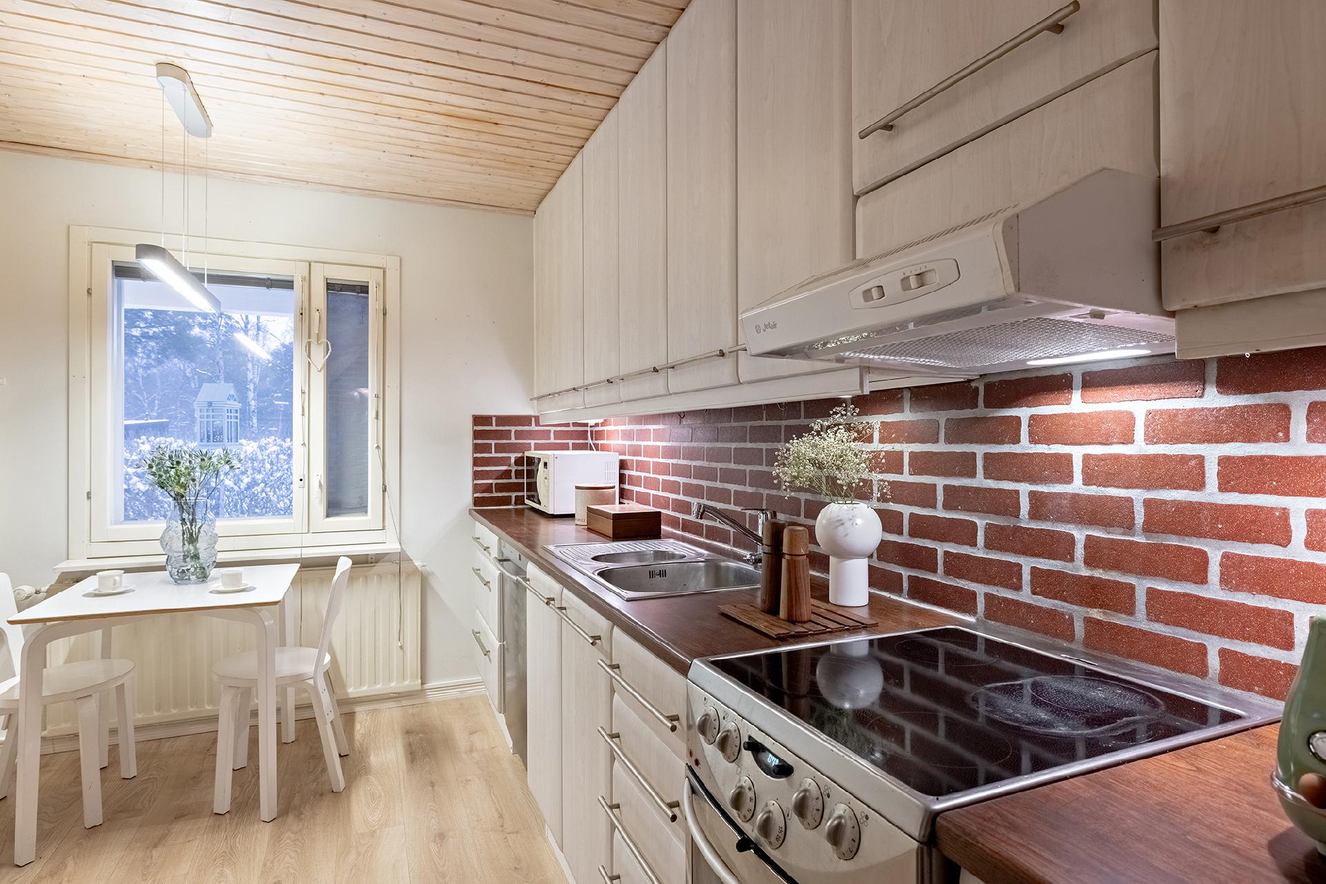 Hanhitie 4, Höyhtyä, Oulu