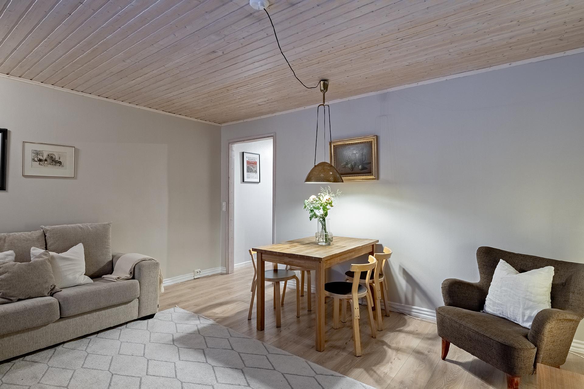 Hanhitie 4, Höyhtyä, Oulu