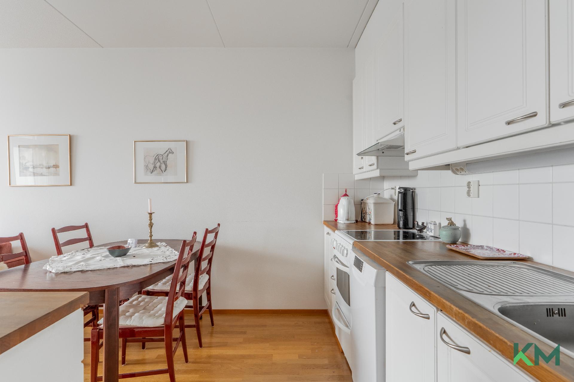 Leikosaarentie 27, Aurinkolahti, Helsinki