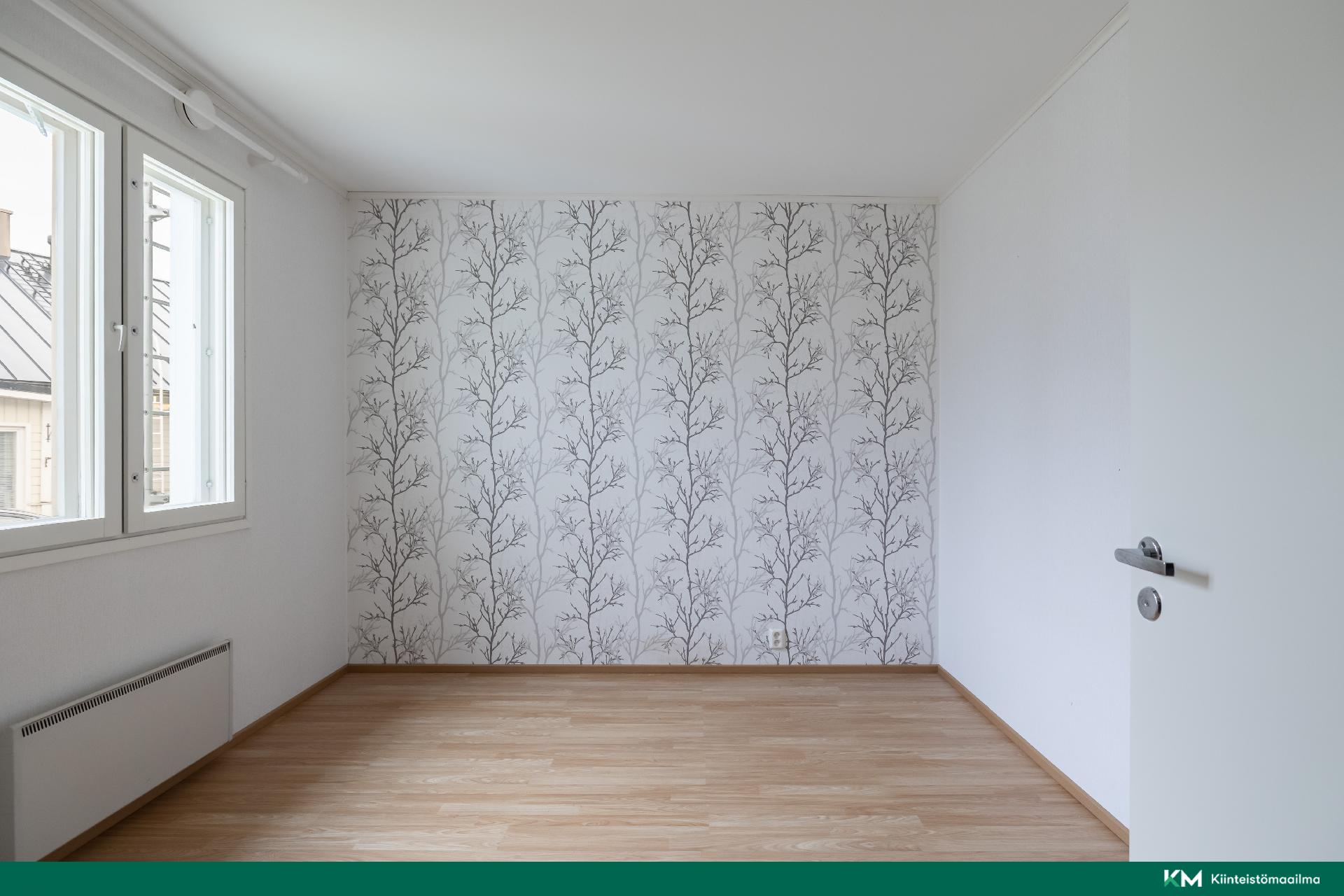 Makuuhuone 2. Molemmat makuuhuoneet ovat sisäpihan puolella.