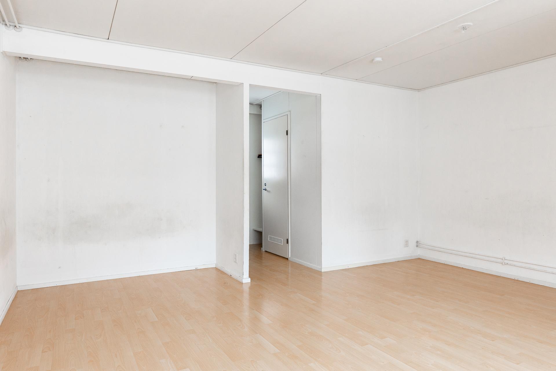 makuualkovi ja huonetta