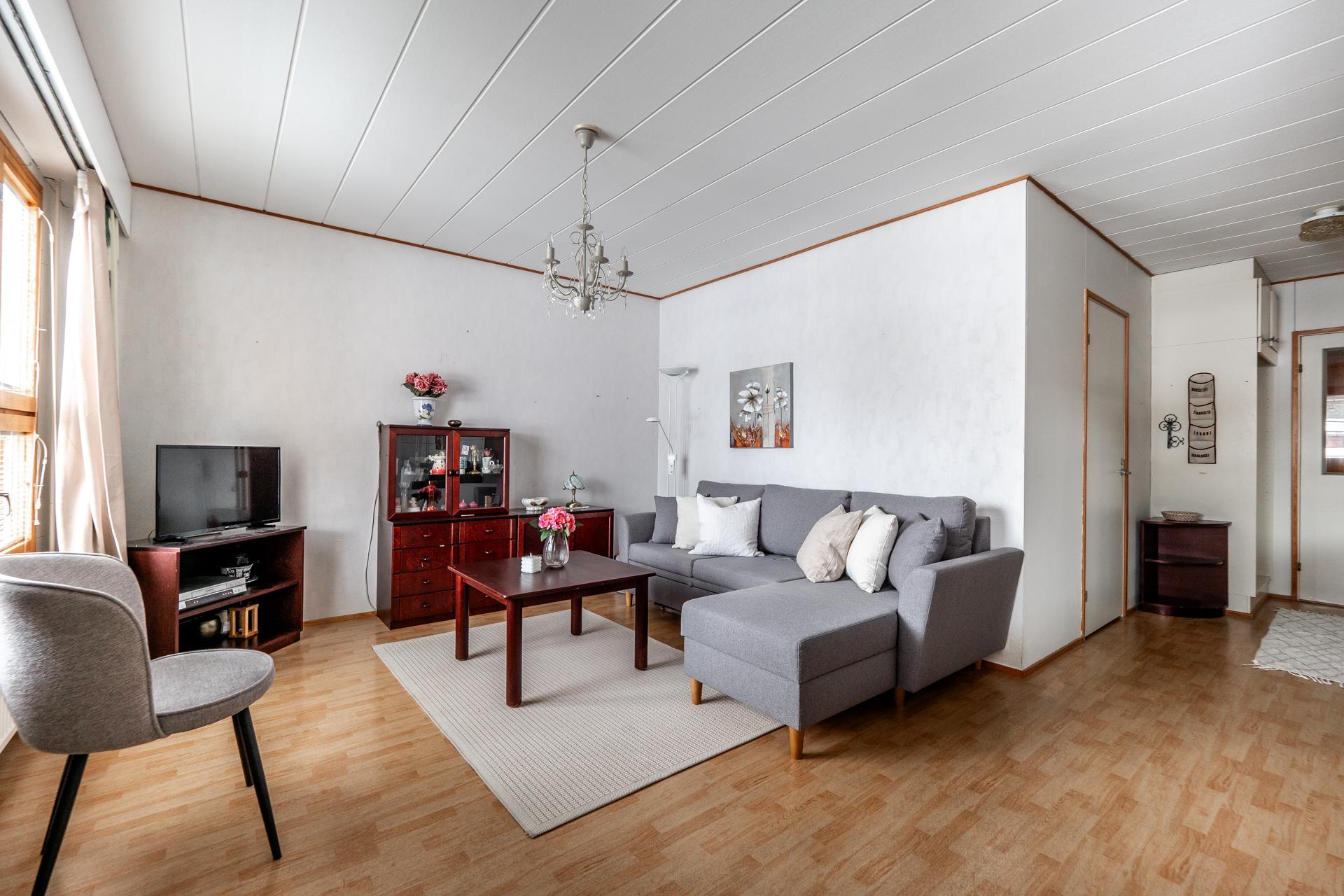 Kvartsitie 4, Knuutilankangas, Oulu