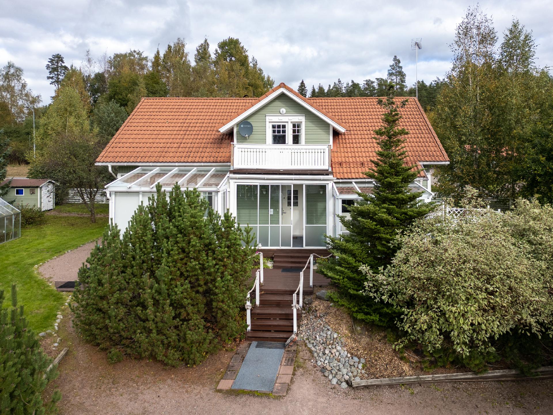 Peltorinne 5, Siuntio