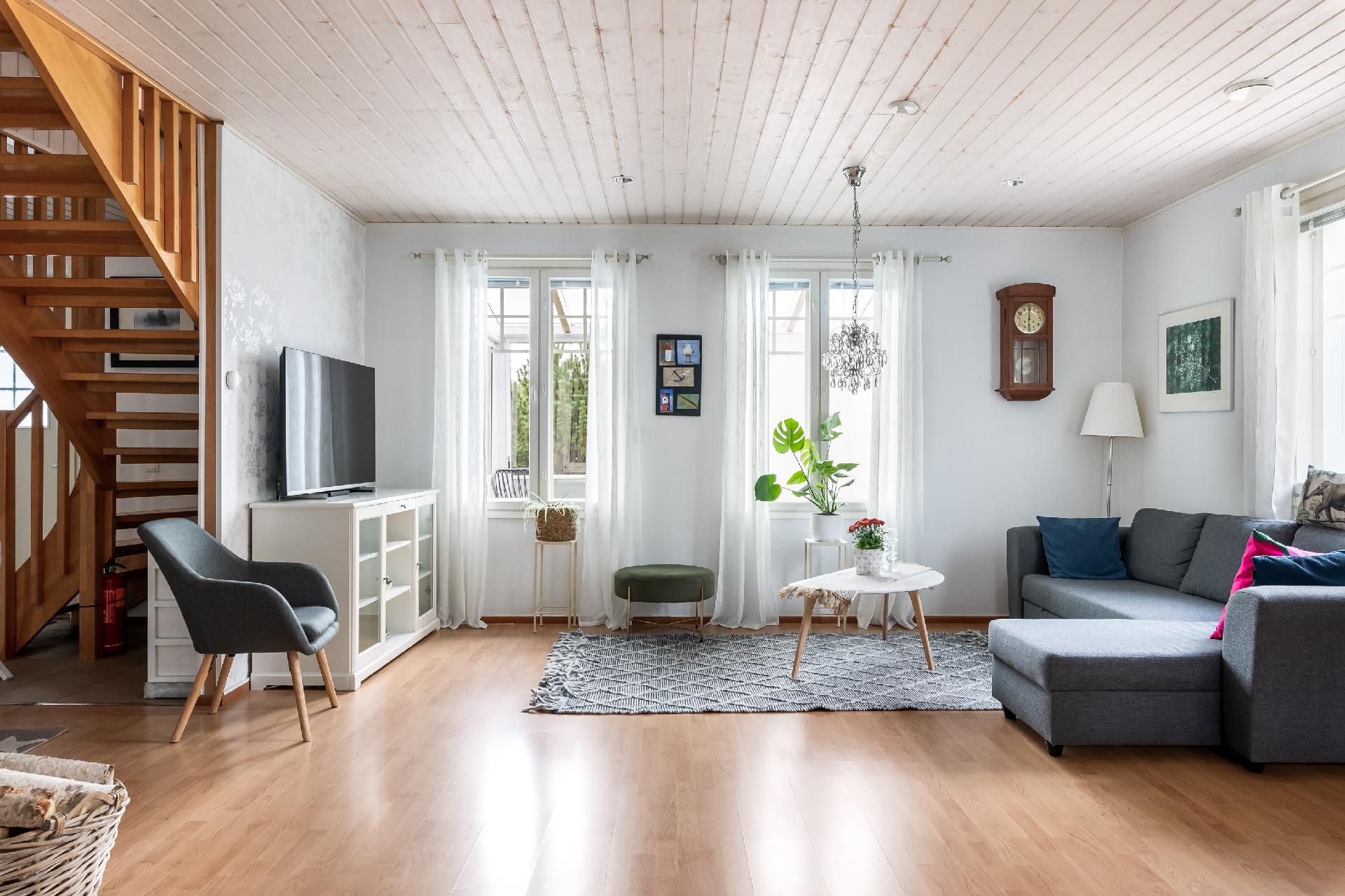 Peltorinne 5, Siuntio