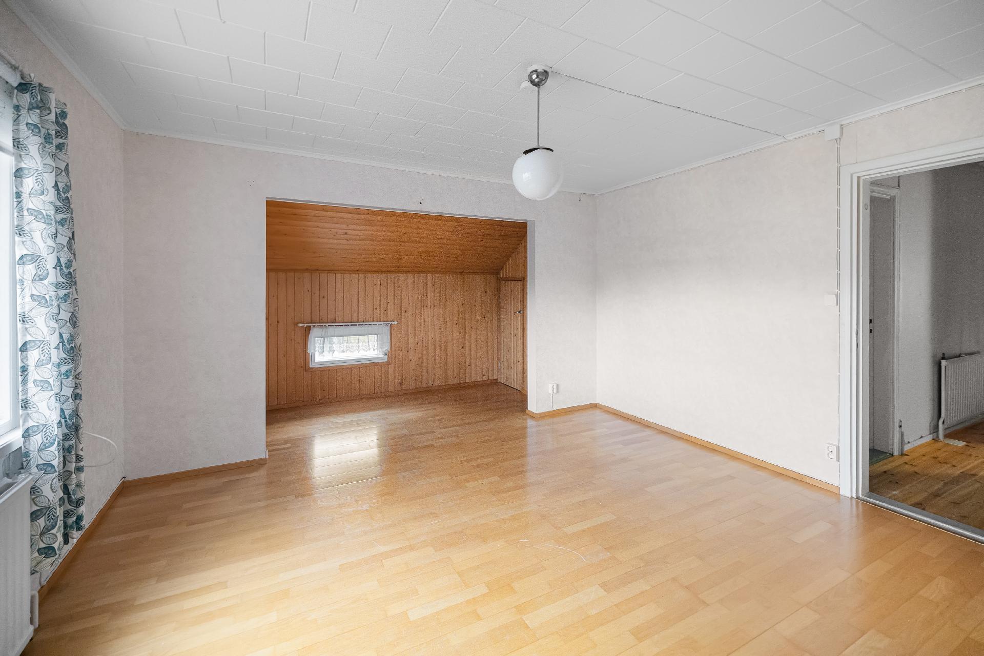 Yläkerran makuuhuone