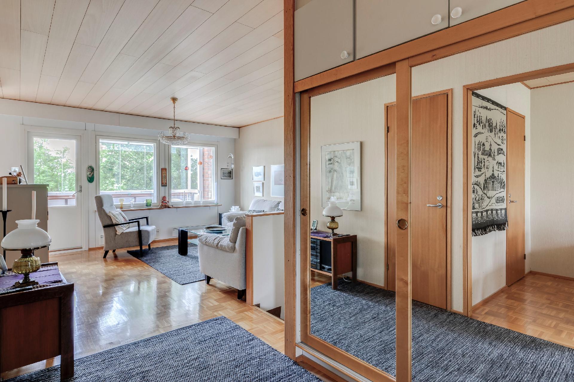 Rasinkuja 5, Tapaninkylä, Helsinki