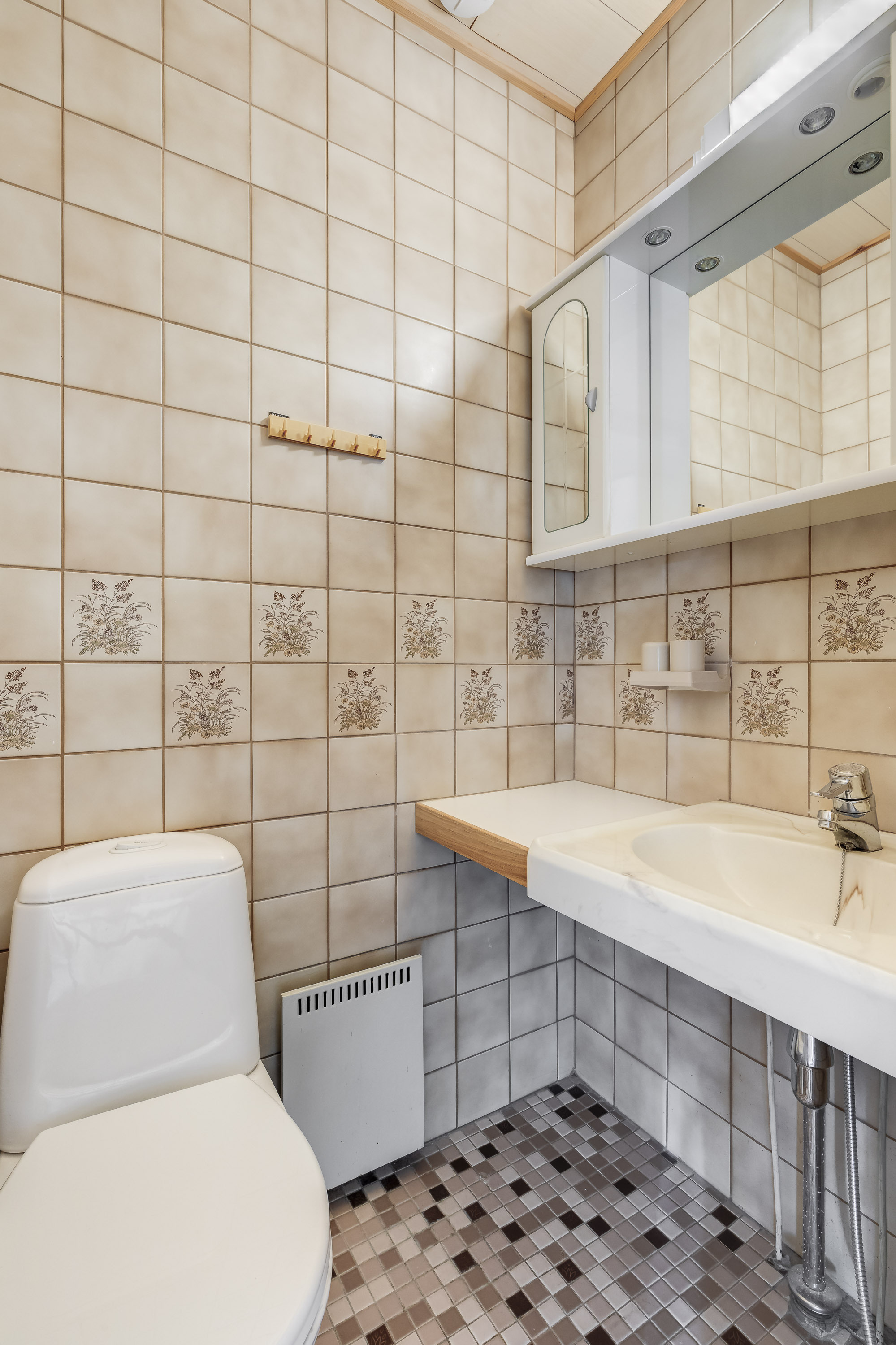 Rasinkuja 5, Tapaninkylä, Helsinki