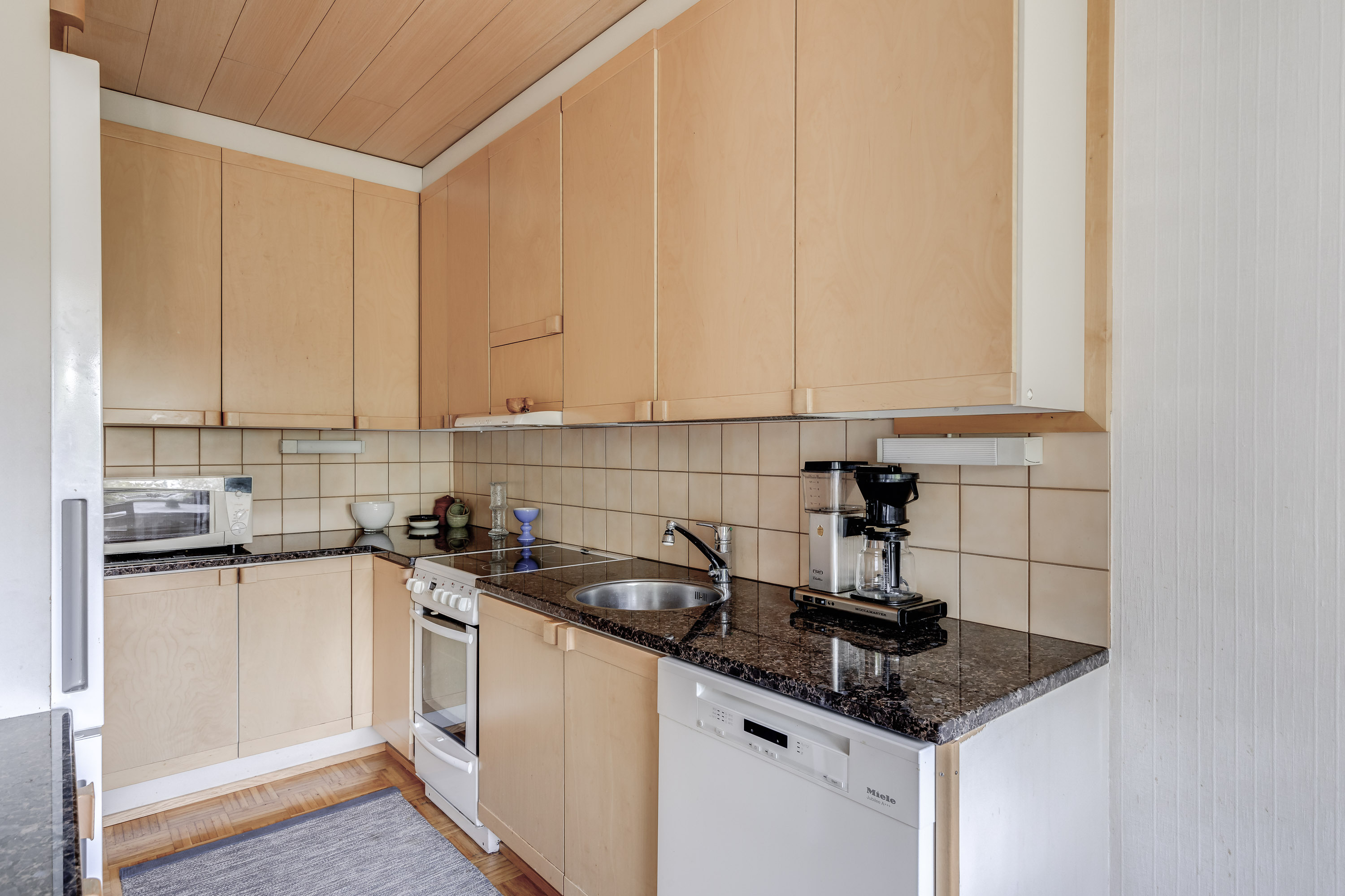 Rasinkuja 5, Tapaninkylä, Helsinki