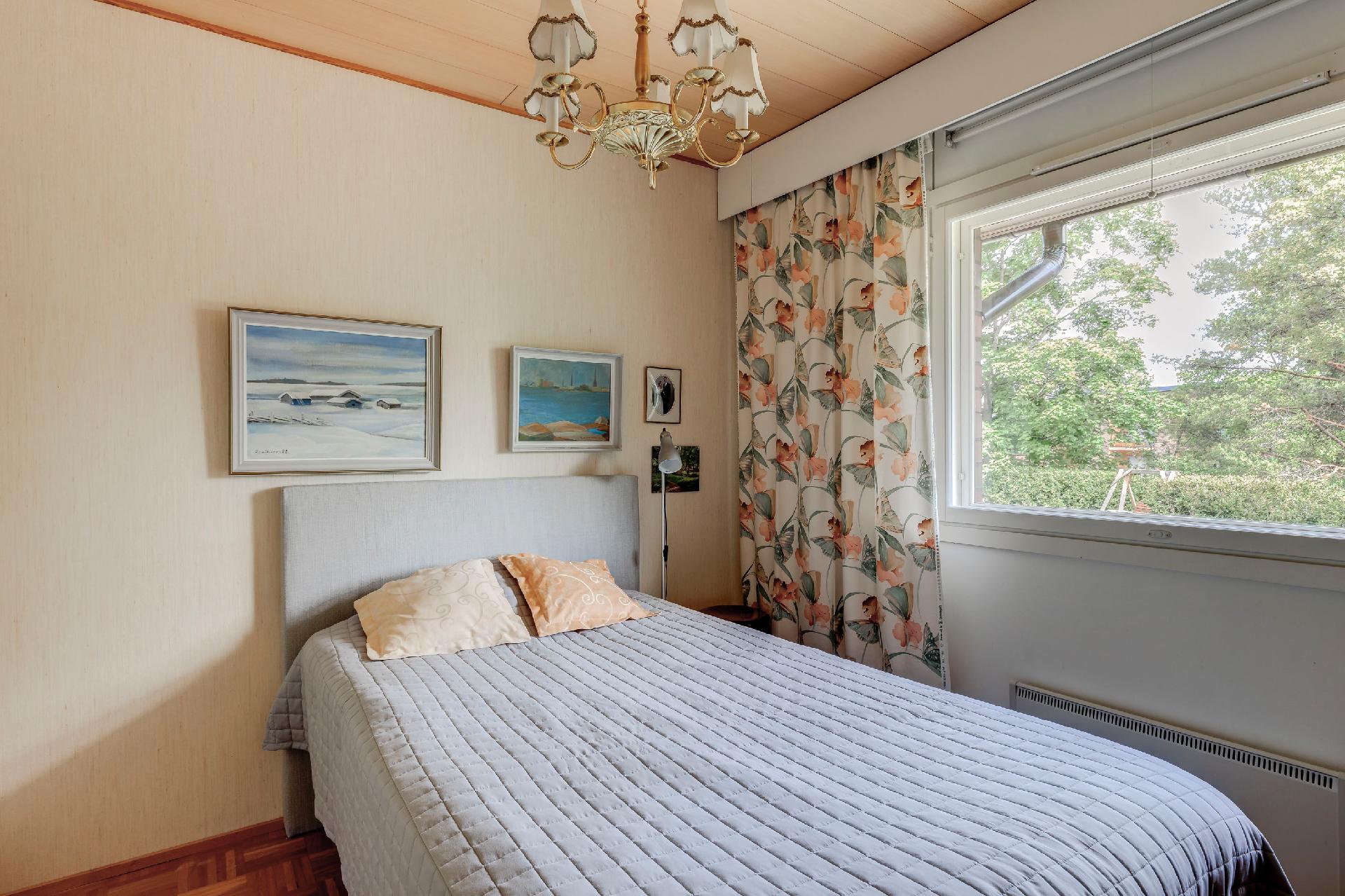 Rasinkuja 5, Tapaninkylä, Helsinki