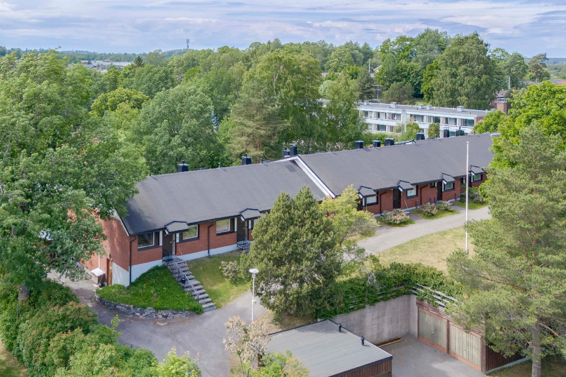 Rasinkuja 5, Tapaninkylä, Helsinki