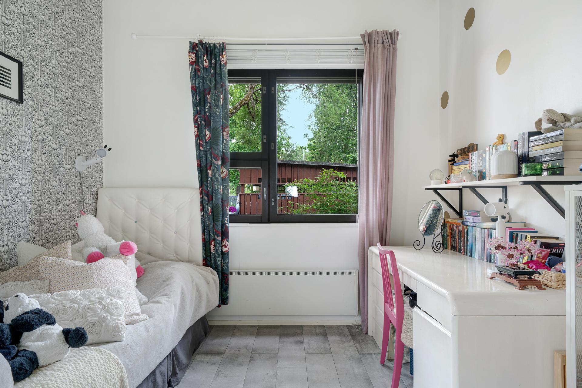 Kolmas Huvilatie 11, Laaksolahti, Espoo