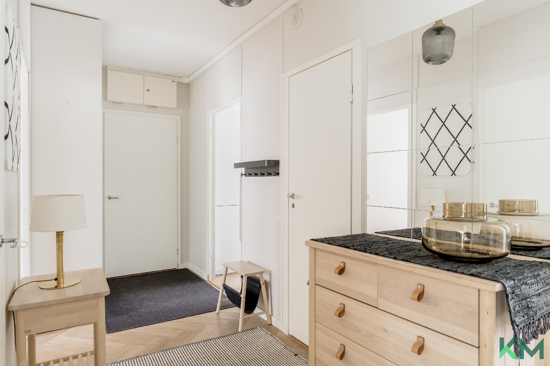 Tuulimyllyntie 6, Myllypuro, Helsinki