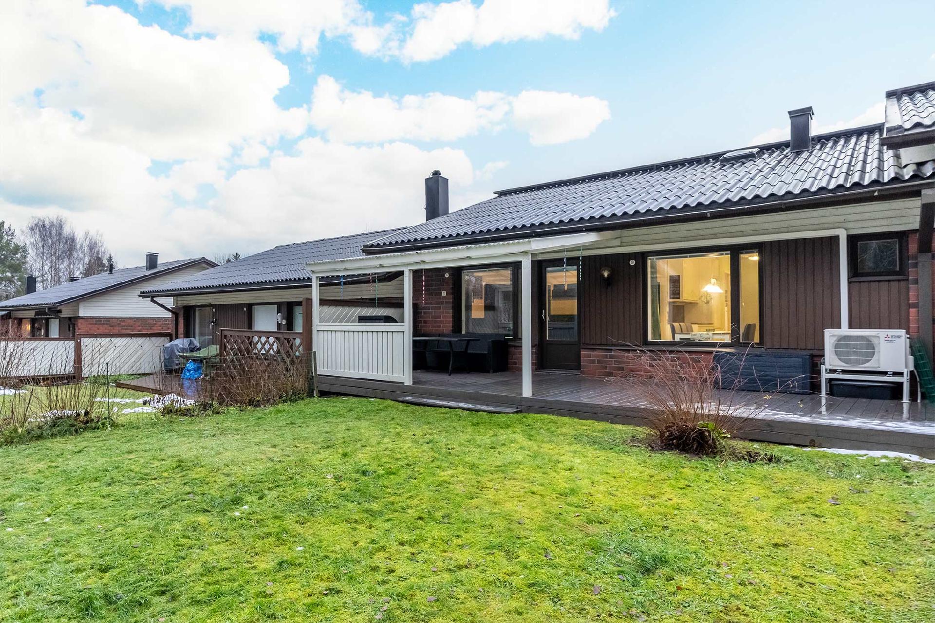 Osin katettu terassi