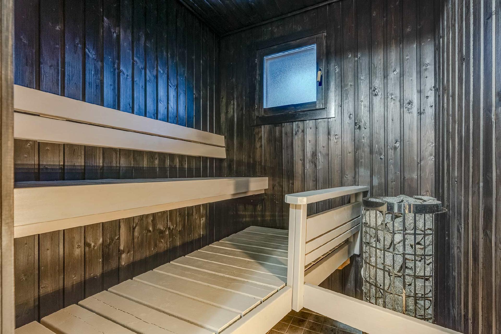 Viihtyisä sauna
