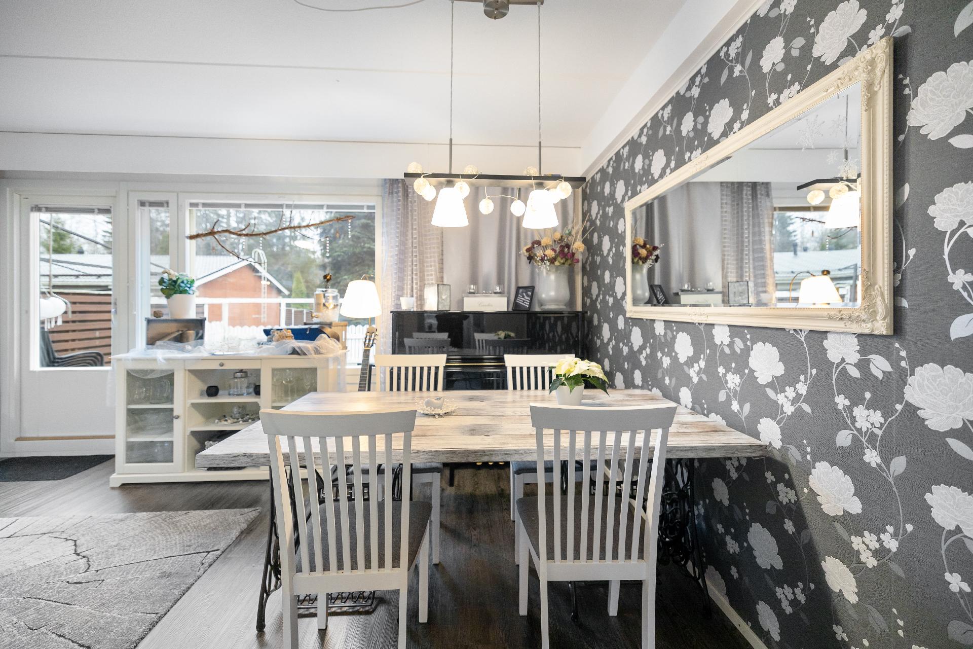 Maalarintie 10, Kilta, Kerava