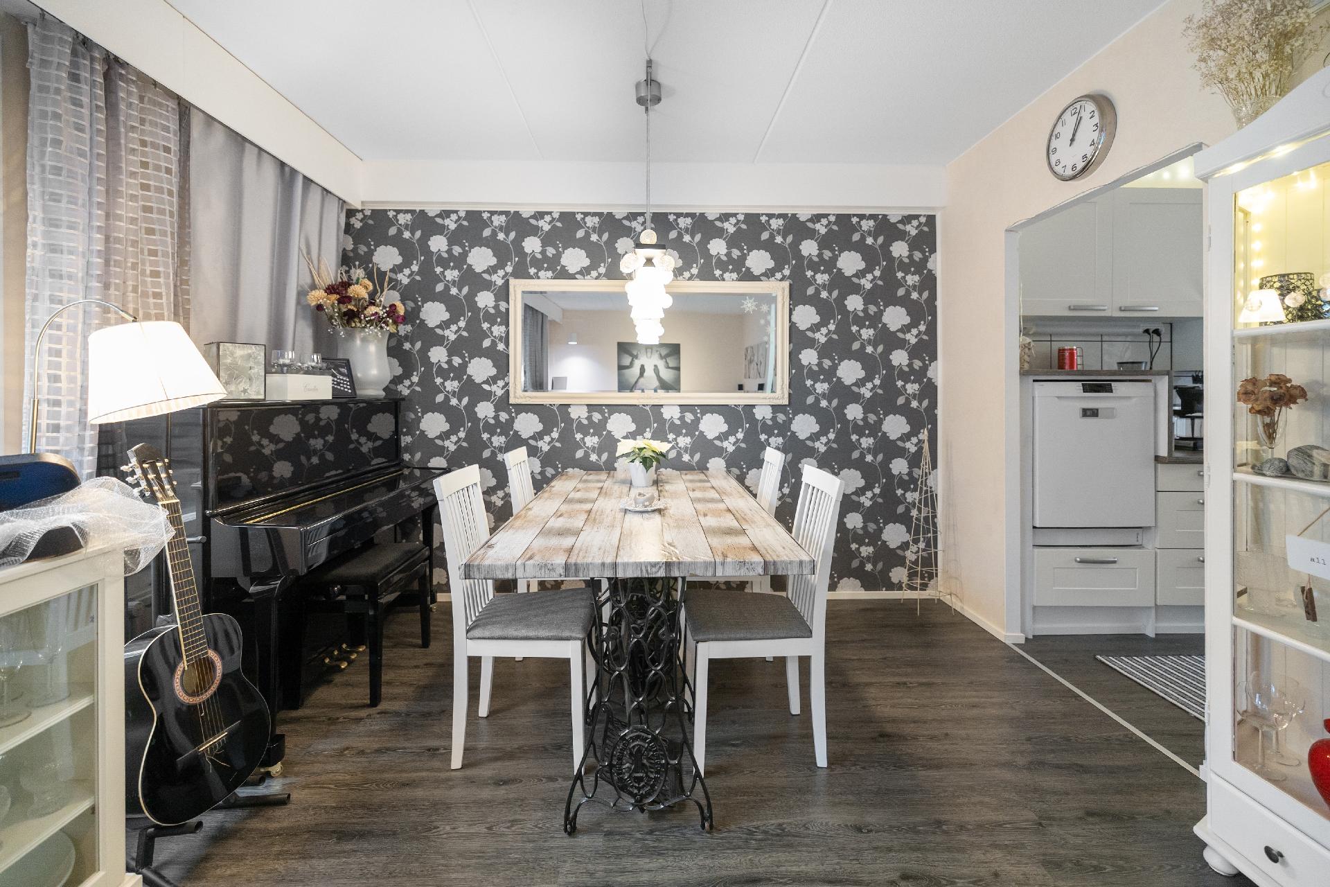 Maalarintie 10, Kilta, Kerava