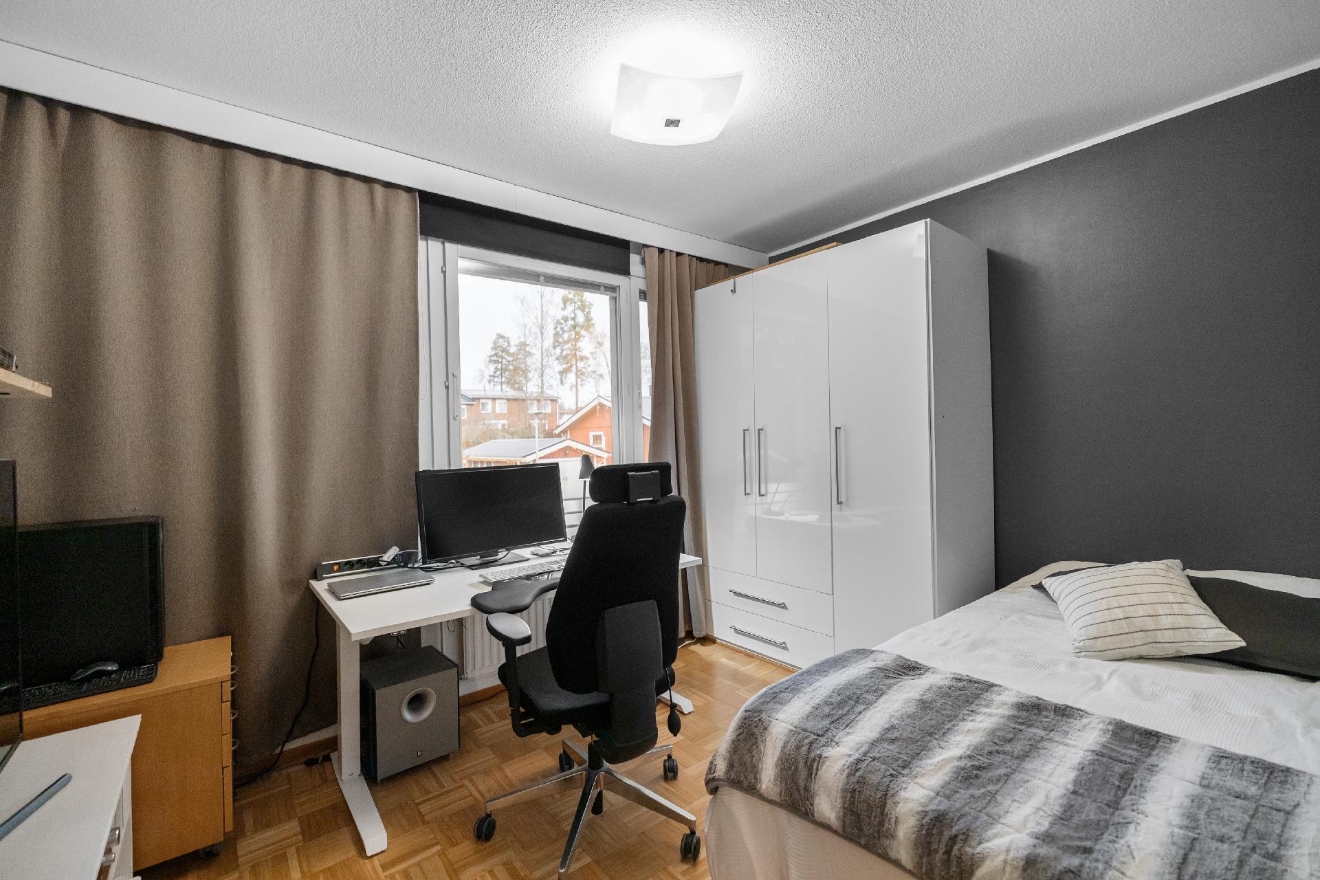 Maalarintie 10, Kilta, Kerava