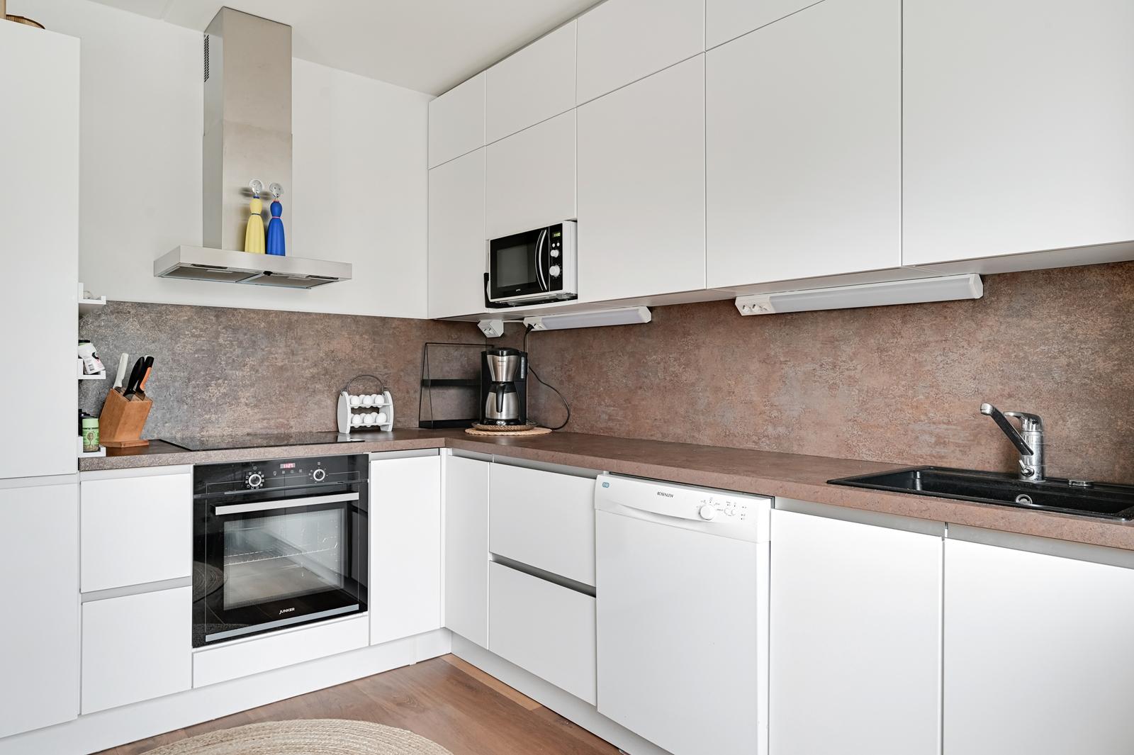 Postikatu 12, Keskusta, Järvenpää