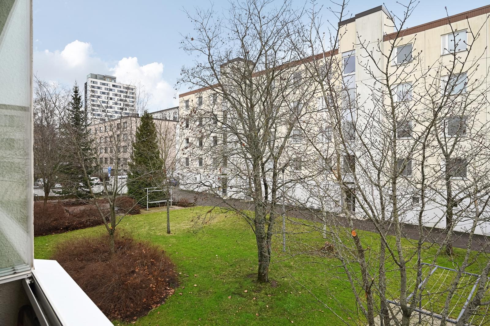 Postikatu 12, Keskusta, Järvenpää