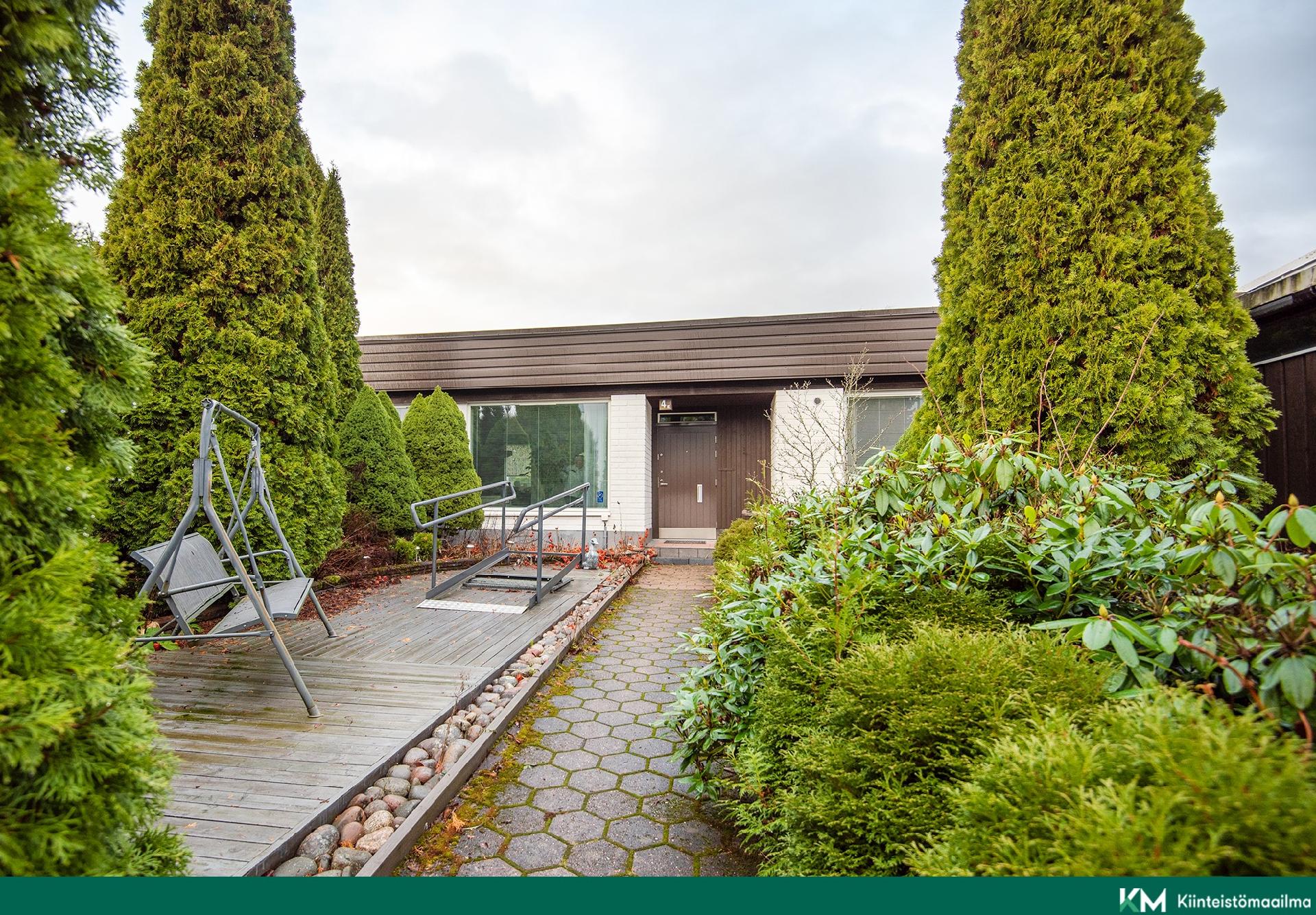 Lautamiehenkatu 4, Keskusta, Raisio