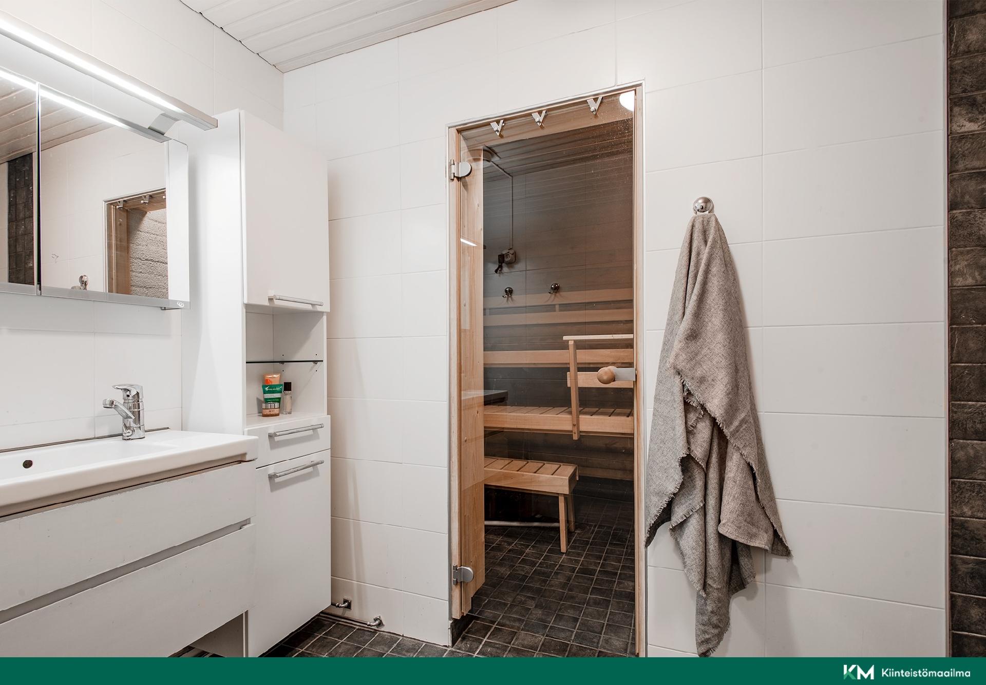 Lautamiehenkatu 4, Keskusta, Raisio