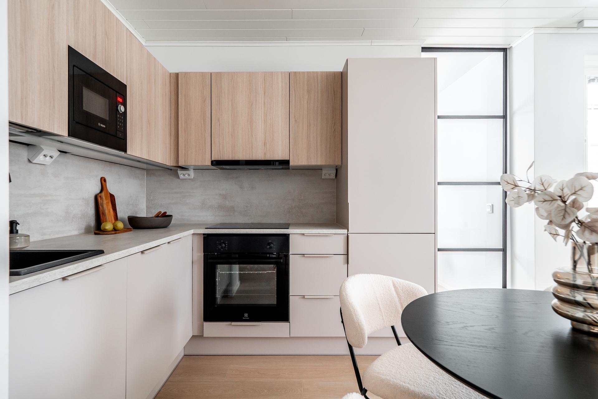 Moderni ja toimiva keittiö