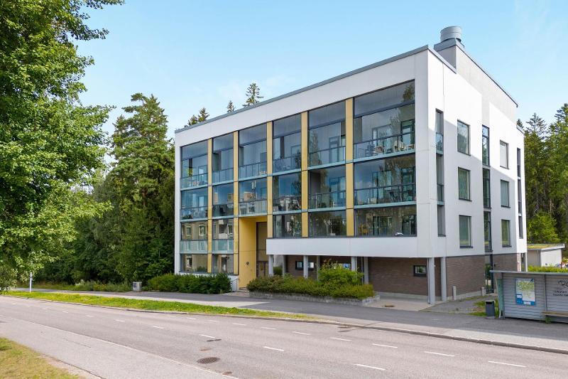 Eestinlaakso 11, Eestinlaakso, Espoo