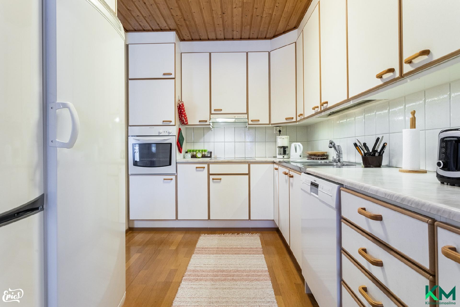 Aurinkorinne 1, Kirkonkylä, Vesilahti