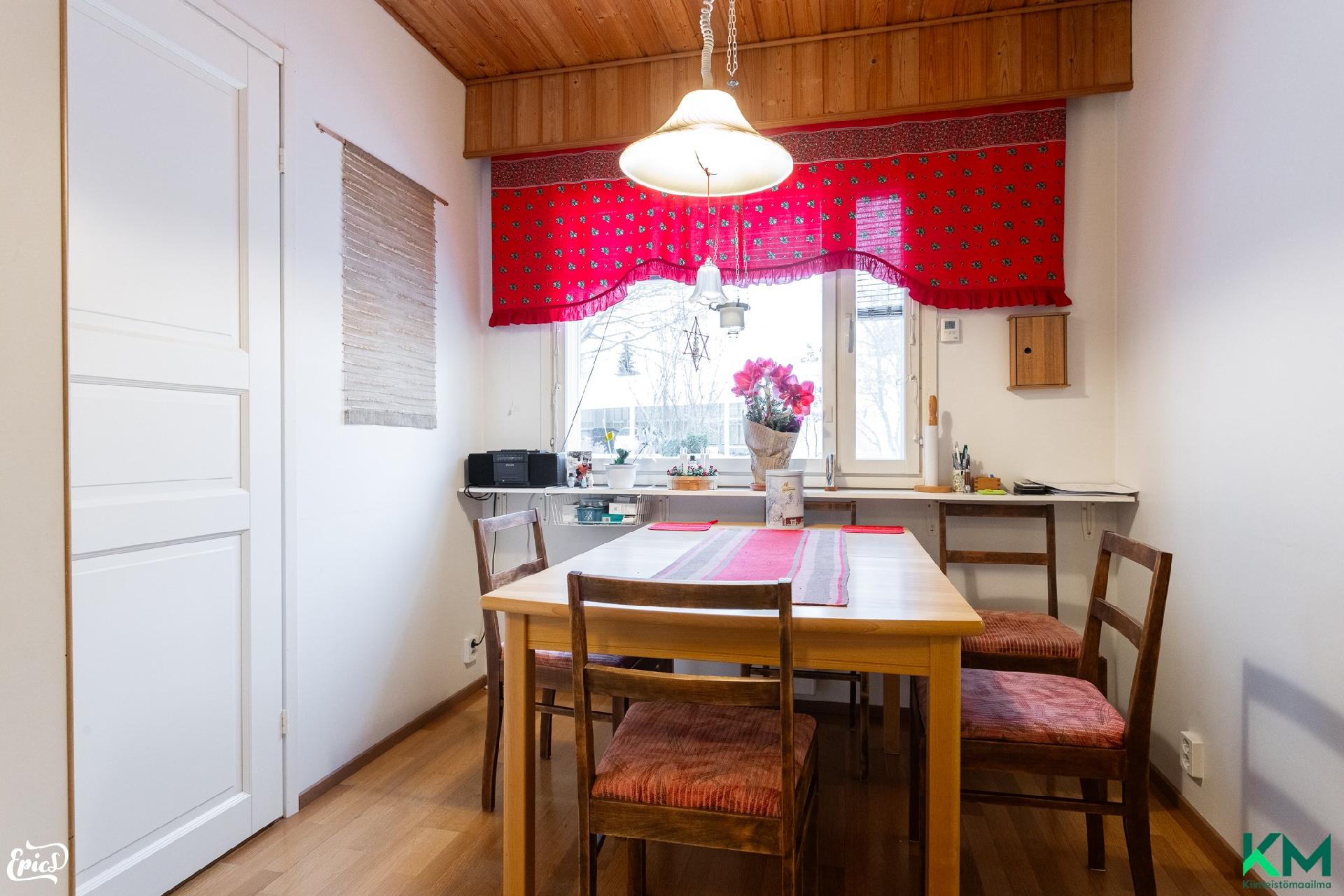 Aurinkorinne 1, Kirkonkylä, Vesilahti