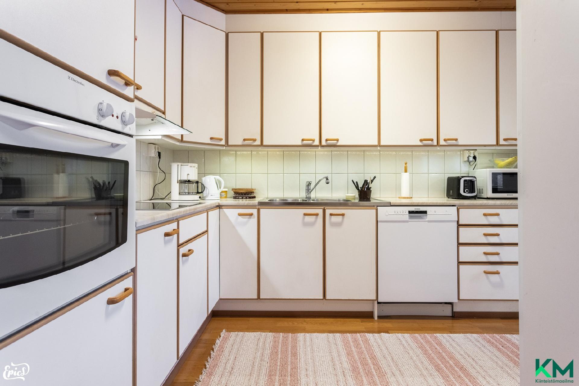 Aurinkorinne 1, Kirkonkylä, Vesilahti