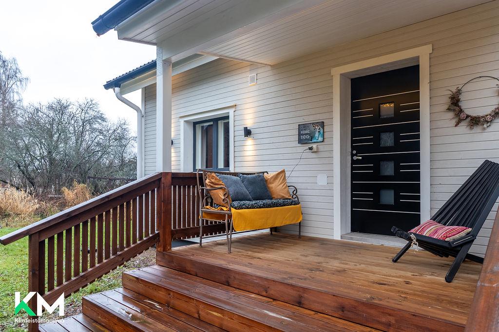 Mäntsäläntie 28, Laune, Lahti