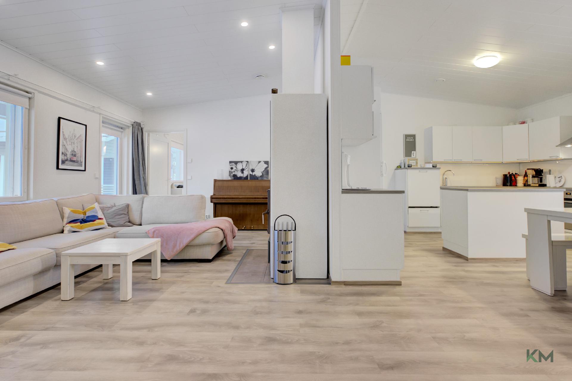 Aurinkotuulentie 5, Vennivaara, Rovaniemi