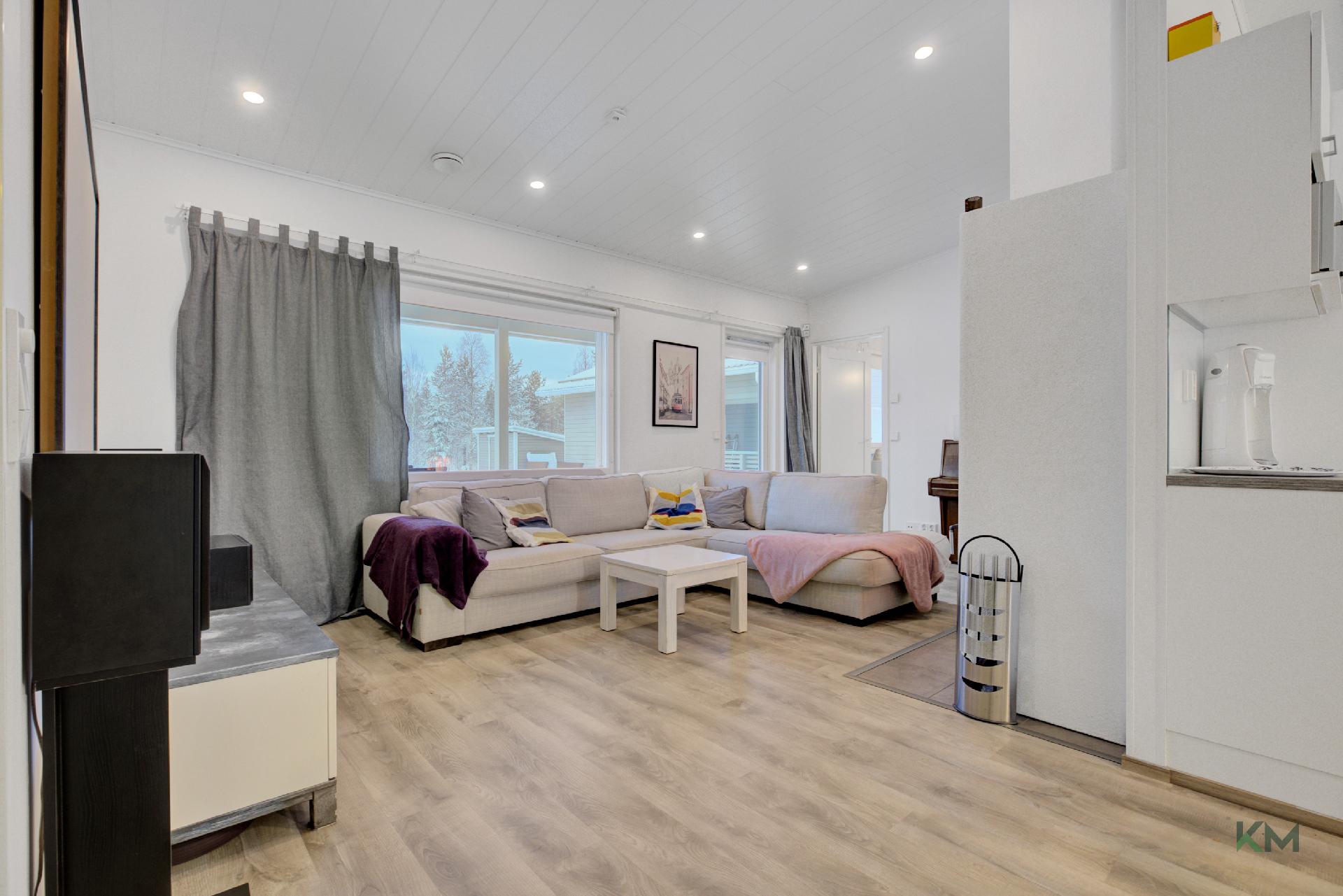 Aurinkotuulentie 5, Vennivaara, Rovaniemi