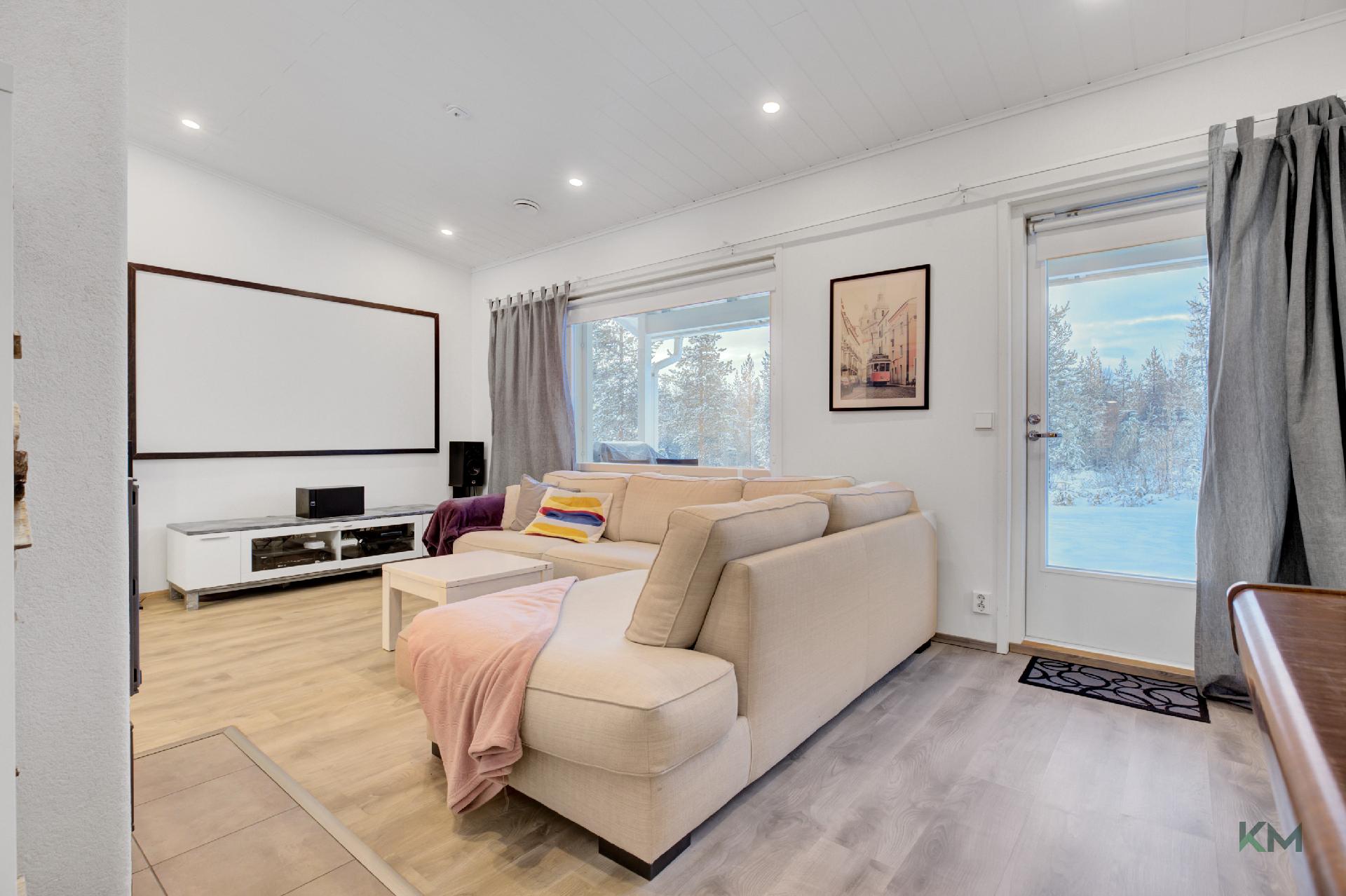 Aurinkotuulentie 5, Vennivaara, Rovaniemi