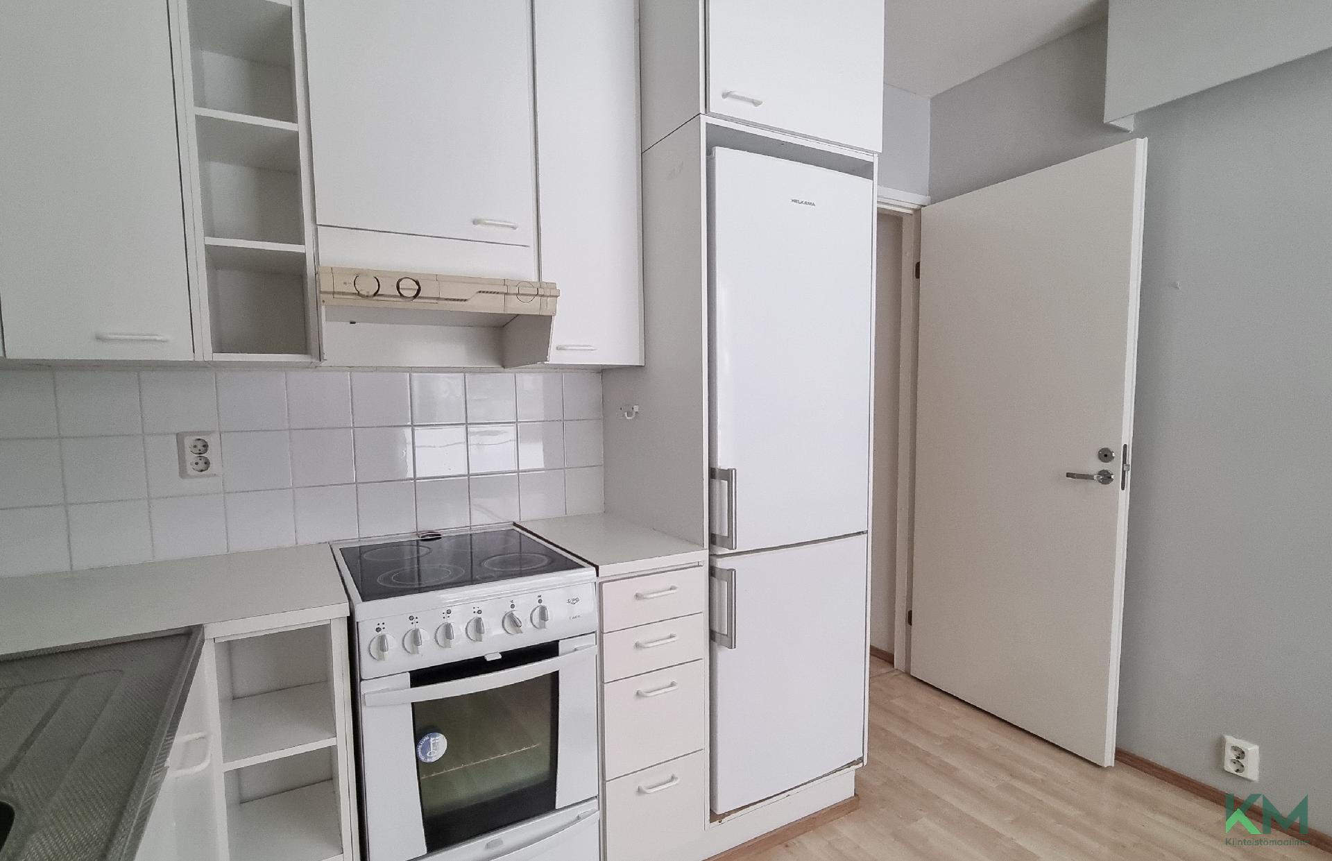 Keittokomerossa laskutilaa