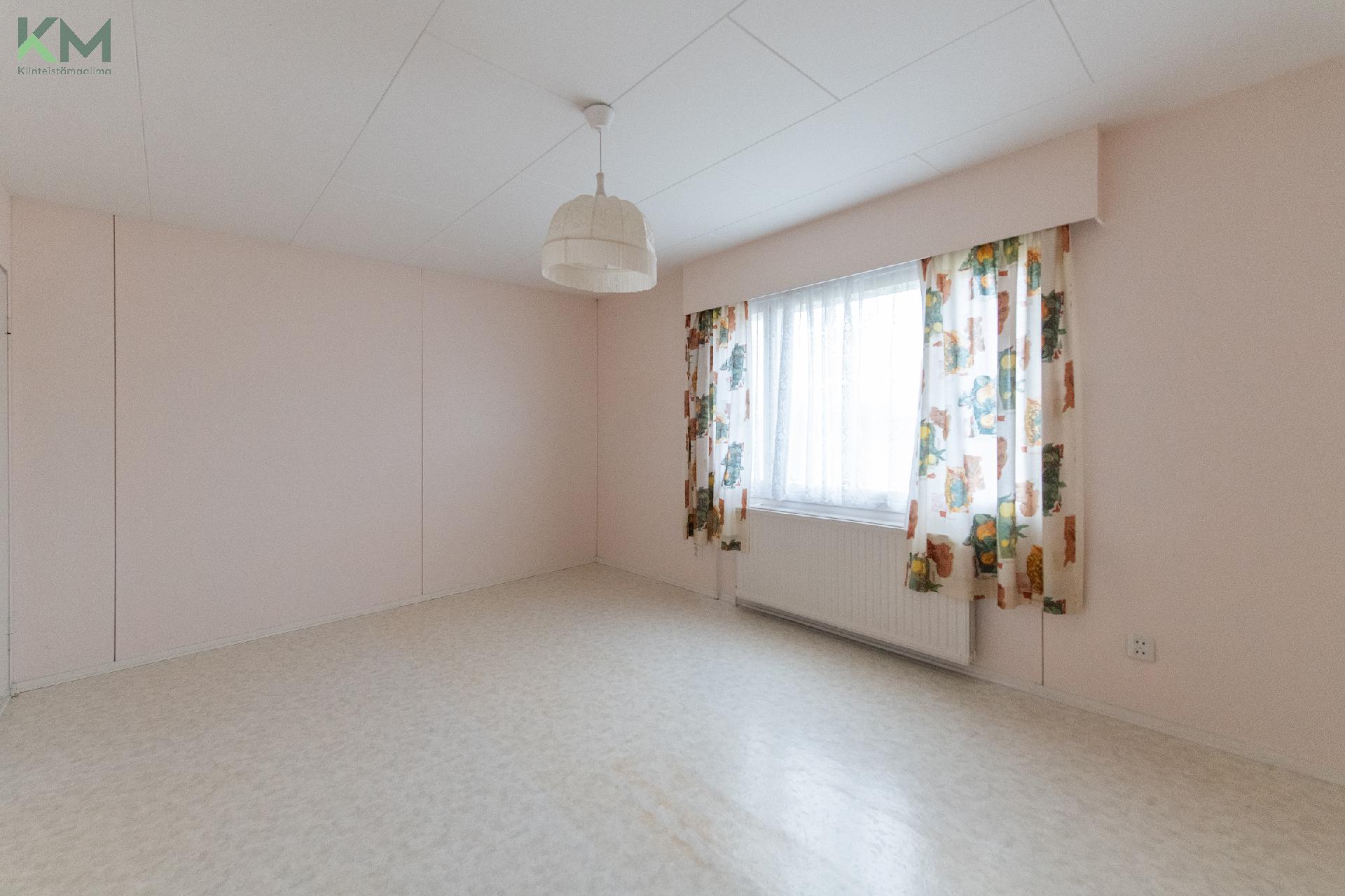 Arskantie 28, Mieto, Kurikka