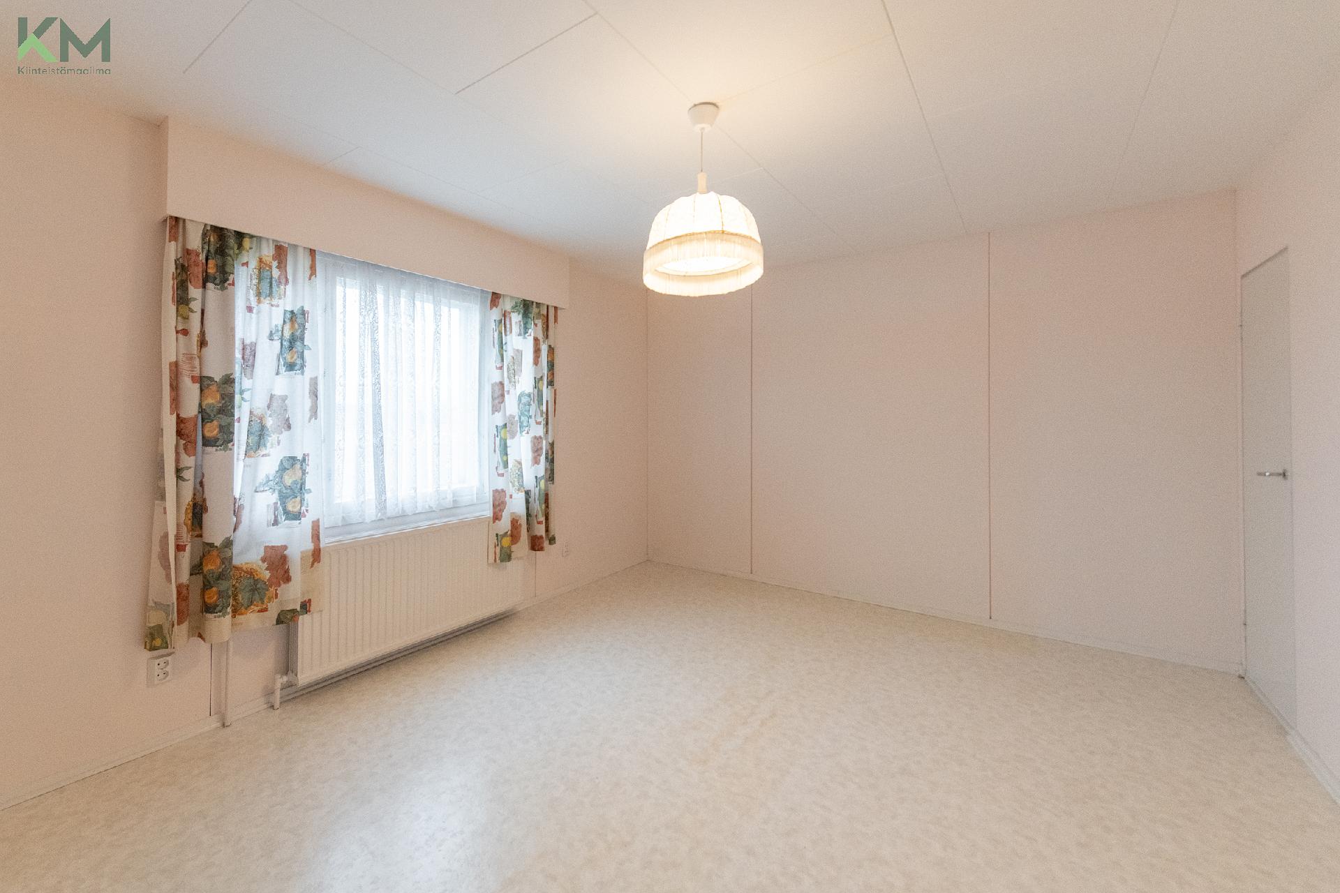 Arskantie 28, Mieto, Kurikka