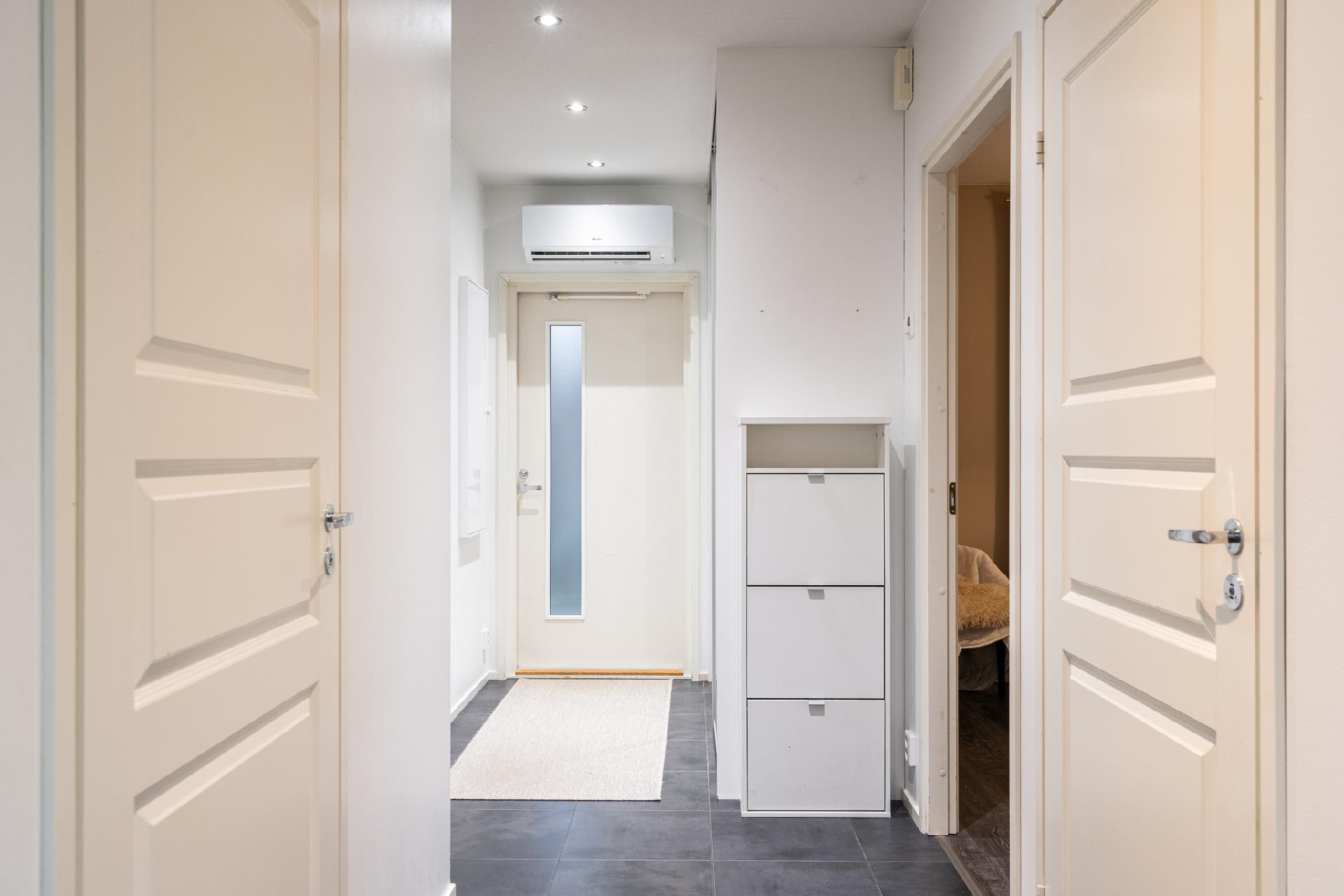 Eteinen/sisäänkäynti