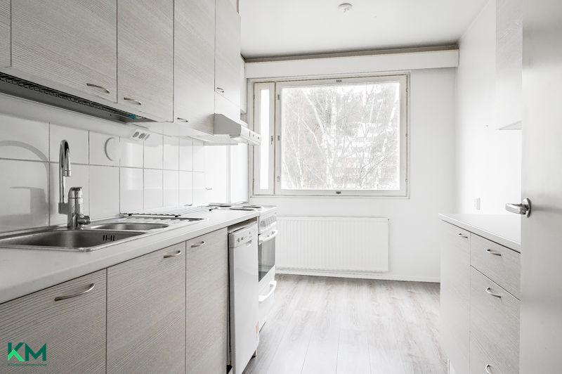 Poikkikatu 4, Paavola, Lahti