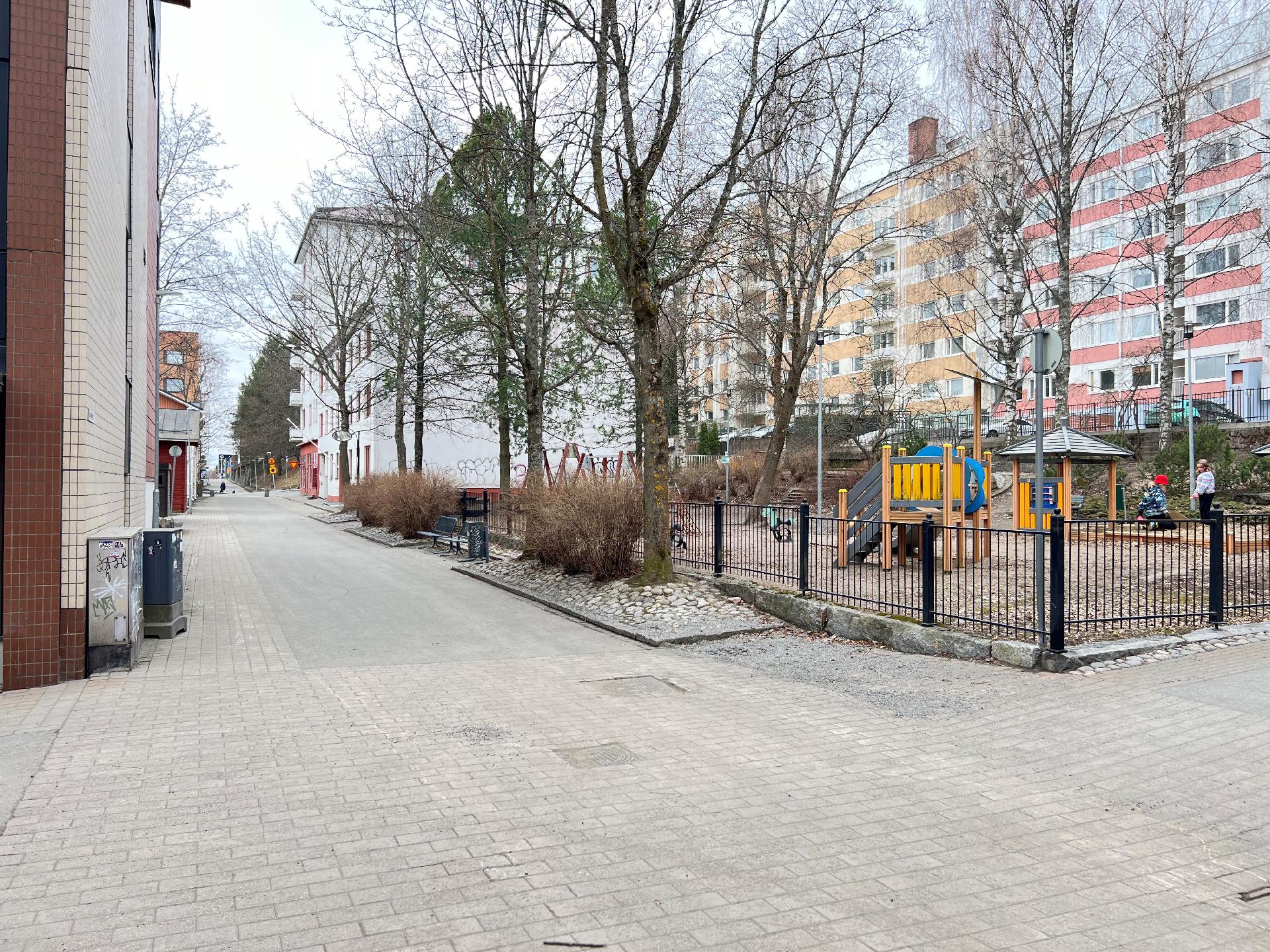 rauhallinen sijainti puiston vieressä