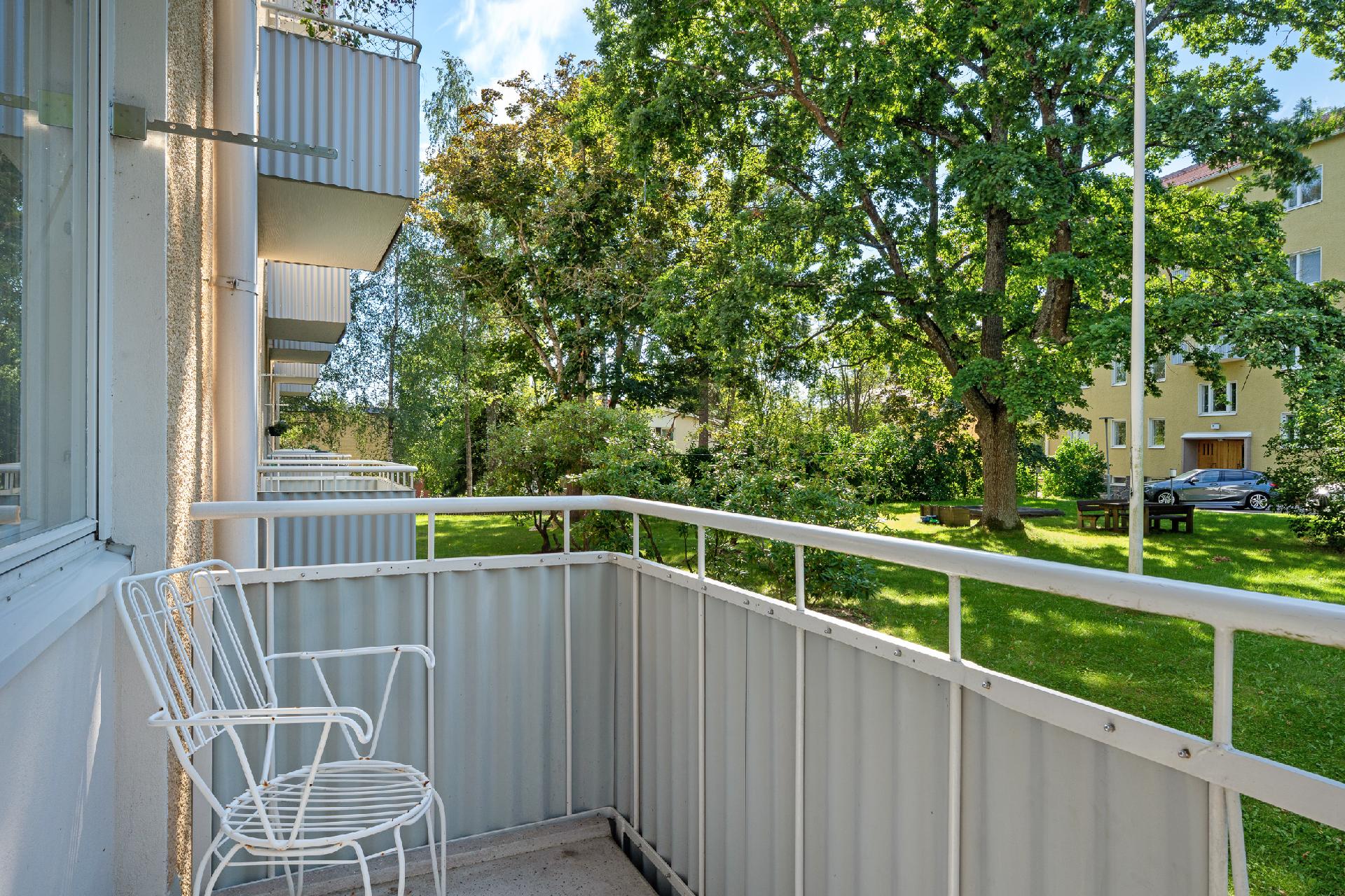 Kesällä tunnelma on kuin viherkeitaassa!