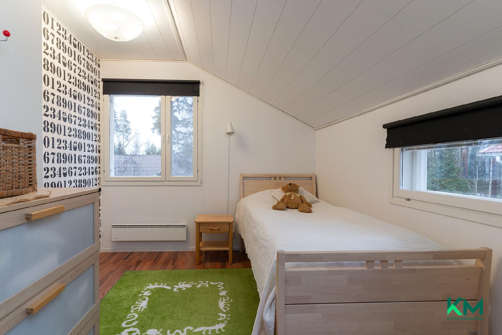 Yläkerran makuuhuone