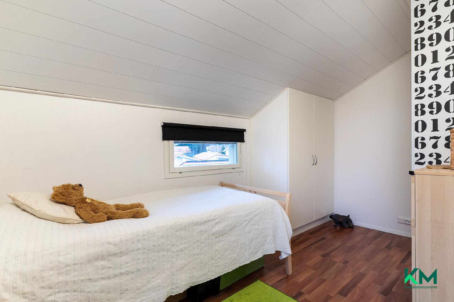 Yläkerran makuuhuone